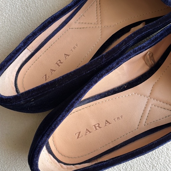 Zara blue velvety loafers / flats, size 39. - Picture 2 of 8